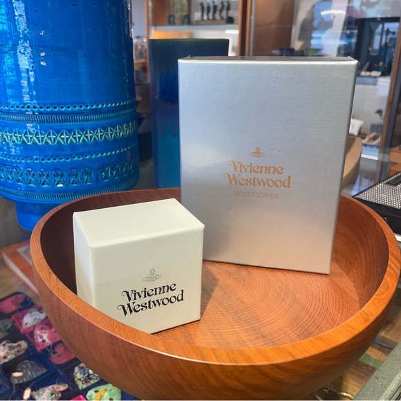 Vivienne Westwood Silver blue Necklace Orb - Picture 2 of 7